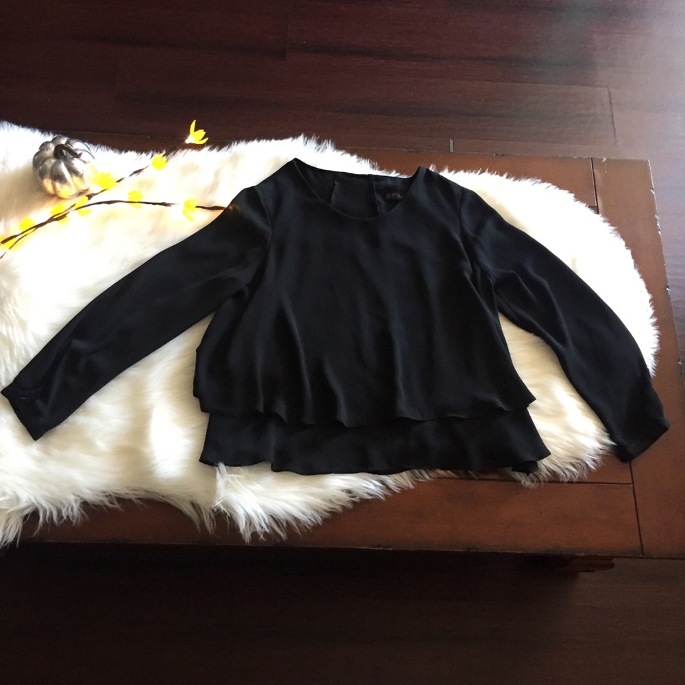 COPY - Zara Basic Long Sleeve Ruffled Blouse Sz XS